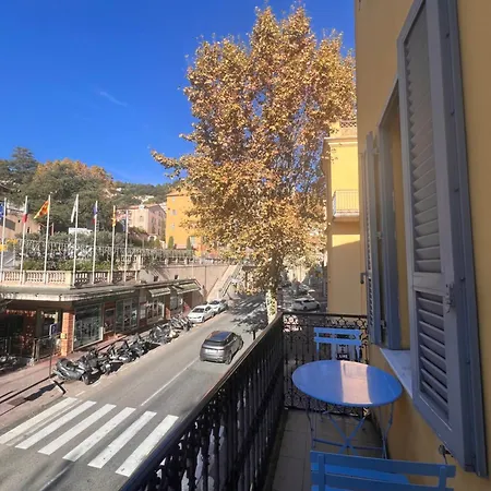 Apartment 3 Pieces, A Pied Et Equipe, Avec Balcon Et Machines A Laver, Parking Offert Et Bus Direct Aeroport De Grasse